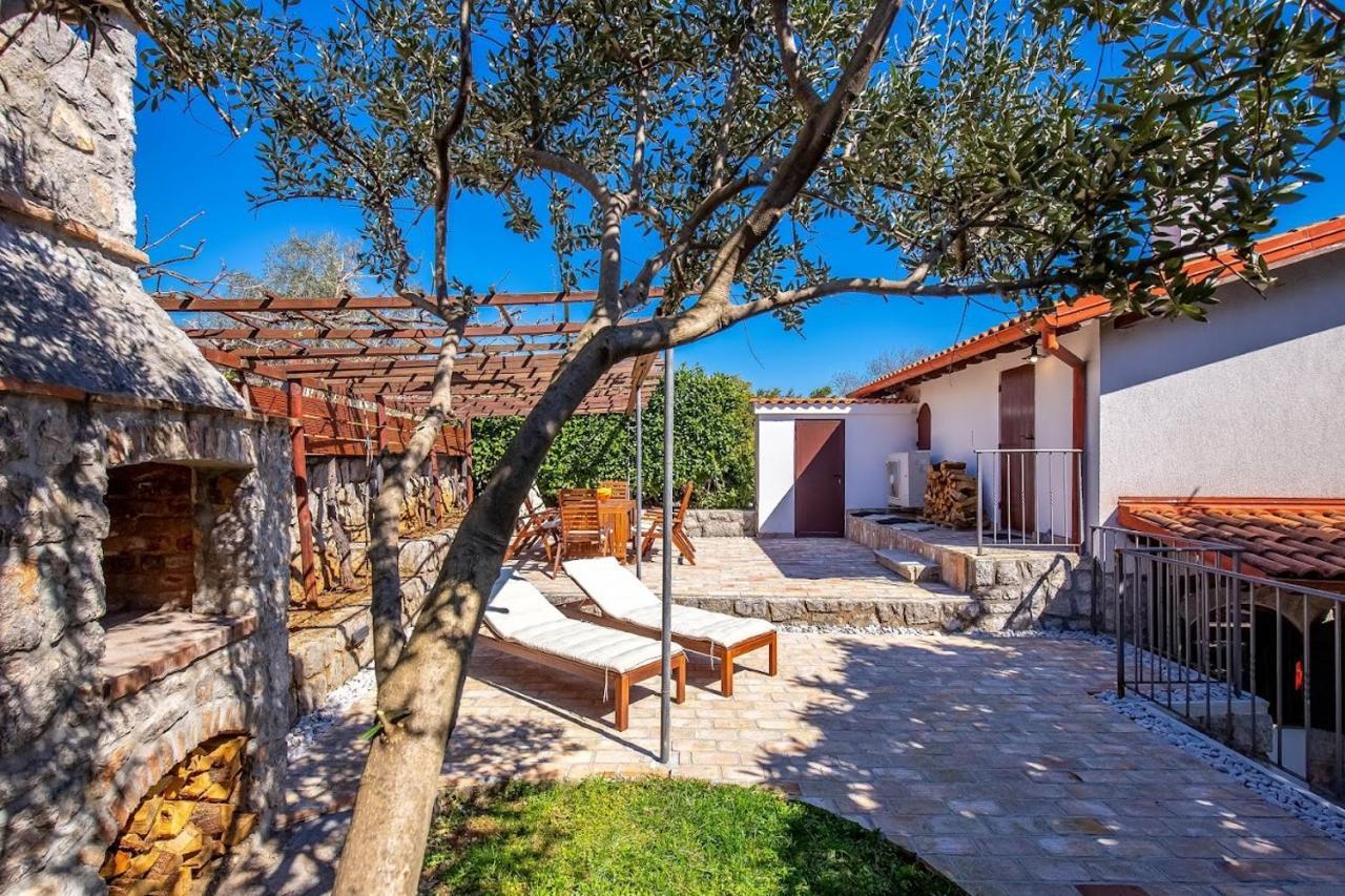 Villa Olea Ika Exterior foto